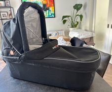 Out n About Double Carrycot Summit Black & Double Carrycot Adaptor