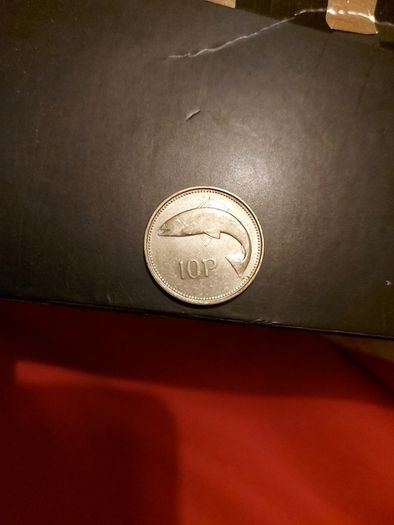 10p irish coin ,used condition,,year 2000,buyer collects or pays postage, extra 2 euros,