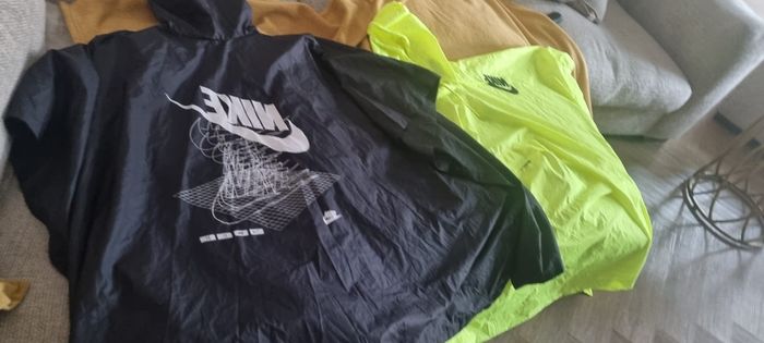 2 Nike ponchos perfect for electric picnic