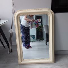 cream mirror