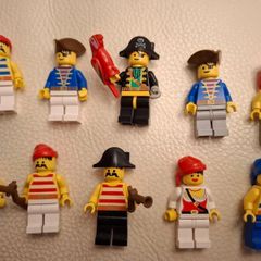 Lego Lot of 10 Pirates