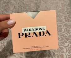 Prada paradoxe perfume