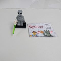 100% Lego Series 6 Blind Bag Minifigure: Classic Alien (col081) Complete w/Laser Gun