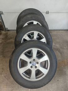 Volvo xc60 wheels with tyres R17
