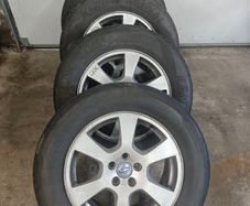 Volvo xc60 wheels with tyres R17
