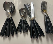 Vintage-style Napoli 18/8 stainless steel cutlery set