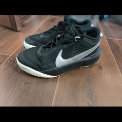 Nike Runners / Size UK 6