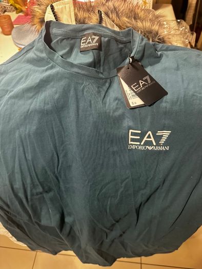Armani Tshirt