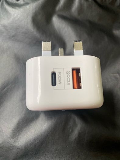 USB C fast charger 20 watt