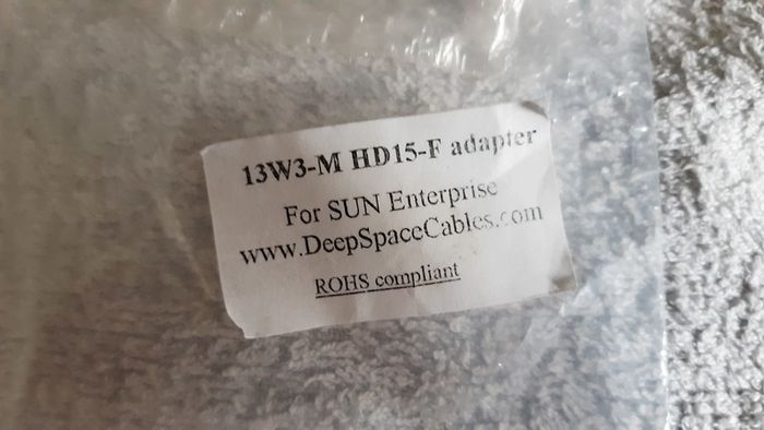 Sun 13W3-M to HD15-F (VGA) Video-Port Adapter Converter