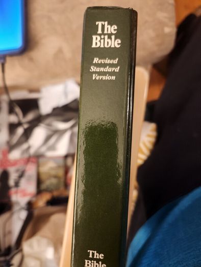 THE BIBLE. REVISED STANDARD  VERSION. Hardback in very good condition.  1100 pages.38.