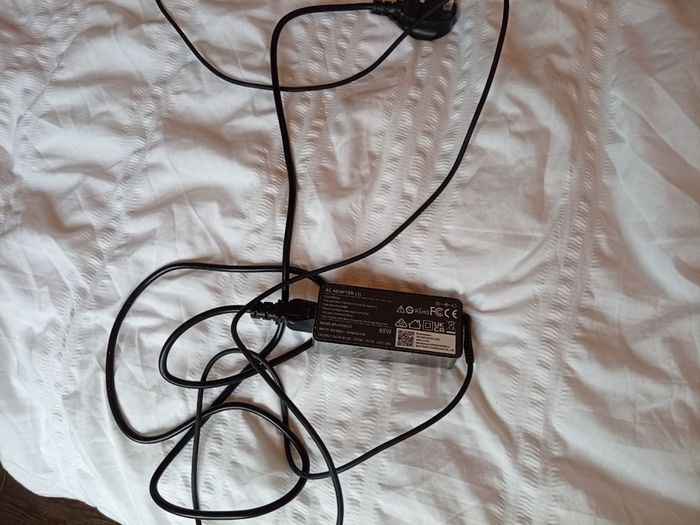Lenovo charging cable as new check compatible models