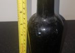 blob plain bottle prefect condition no chips or cracks,,rim prefect, collectors item,hard to come by ,,buyer pays postage or collects thank you.