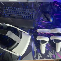 Quest 2 with Pro Strap and Original Box