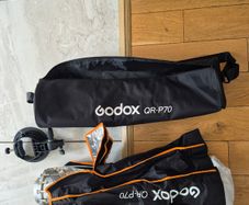 Godox QR-P70 70cm Quick Release Parabolic Softbox, Bowens Mount