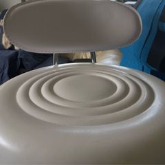beauty stool