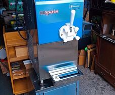 Frigomat kiss1 ice-cream machine (like new)