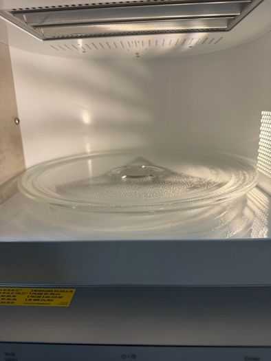 Whirlpool MAX 49 WSL with Quartz Grill Dual Function CRISP, STEAM, Child Safety