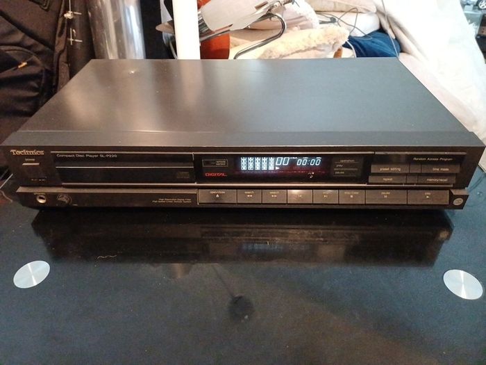 Technics cd player