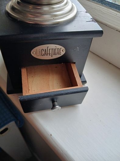 Black Cafetiere Coffee Mill