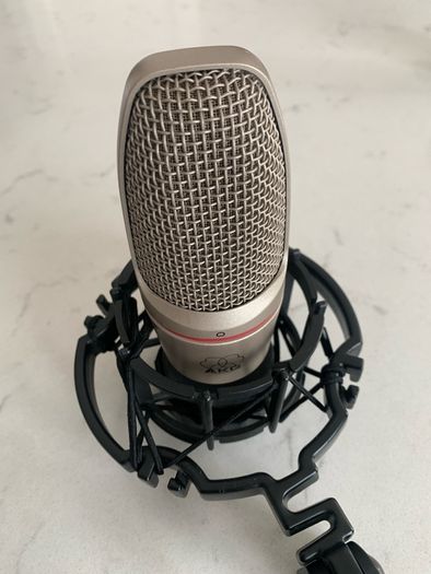 AKG C3000 Condenser Microphone and Shock Mount (Excellent Condition)