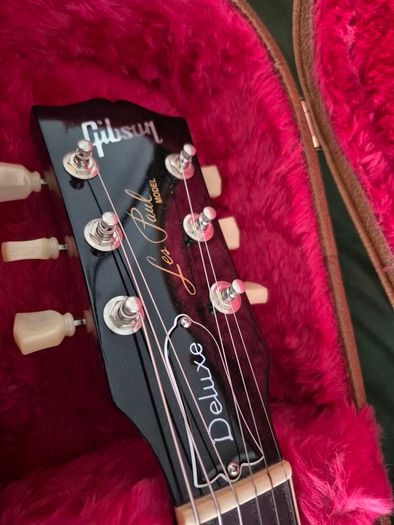 Gibson les paul deluxe