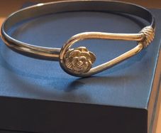925 Sterling Silver Bangle with Rope and Rose Shaped Clasp