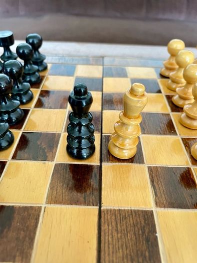 Vintage Decorative Foldable Chessboard with Hand Carved Detail and Chess Pieces 26 cm Square