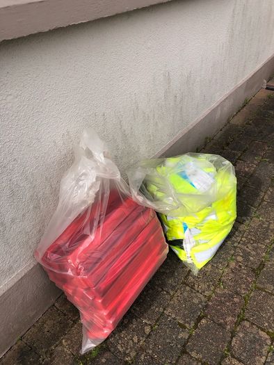 hi vis vest