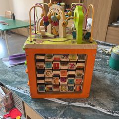 Zany Zoo activity cube