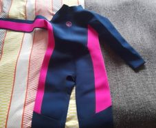 Full length wetsuit age 8-9