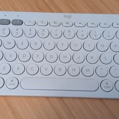 Logitech Pebble Bluetooth keyboard for mac and ipad