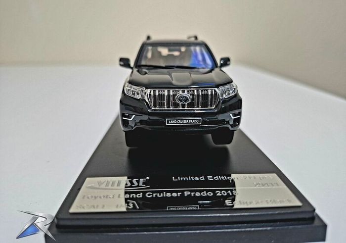 1:43 Toyota Land Cruiser Prado -Black