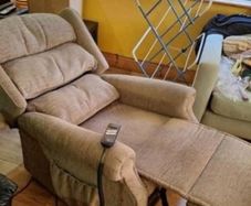 ON HOLD ! riser recliner electric armchair