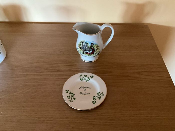 Vintage Arklow Pottery A Souvenir of Courtown Shamrock Saucer