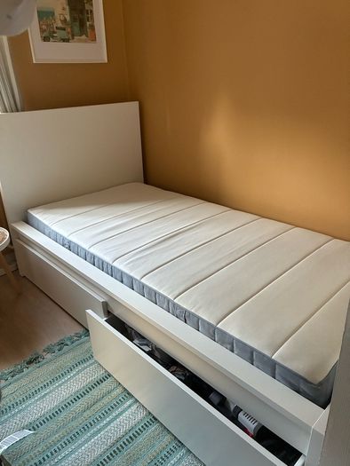 Single bed and mattress