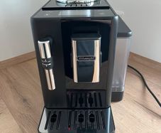 DeLonghi Rivelia coffee machine