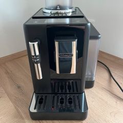 DeLonghi Rivelia coffee machine