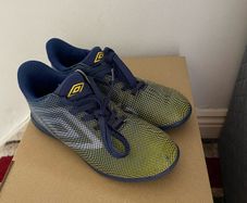 Umbro Kids Astro Turf Football Boots. Size UK 1 - Age 6-8 Approx