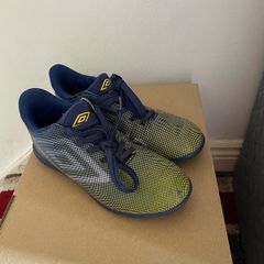 Umbro Kids Astro Turf Football Boots. Size UK 1 - Age 6-8 Approx