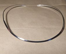 Elegante Sterling Silver Necklace