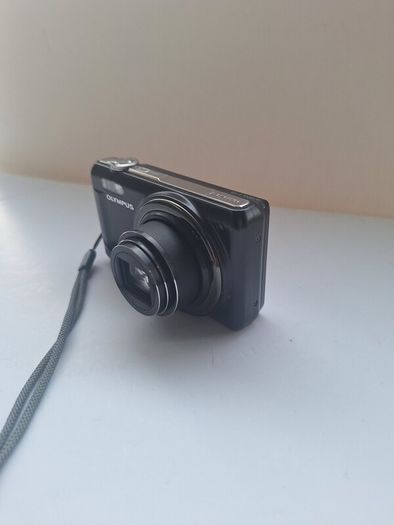 Olympus D-720 Digital Camera Boxed