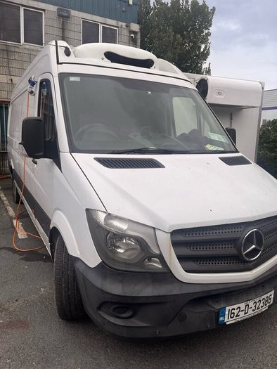 Commercial Fridge Van Mercedes-Benz Sprinter 313