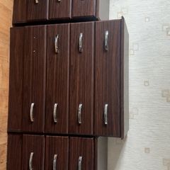 2 beside drawers and big drawer