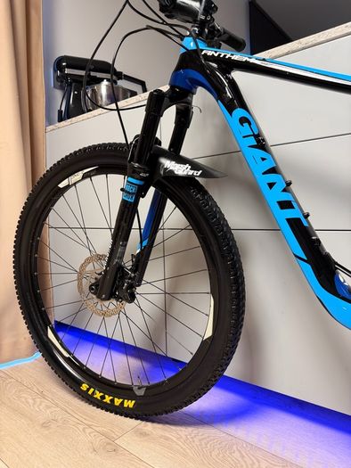 GIANT Athem Full Suspension Bike