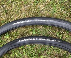 Road bike tyres