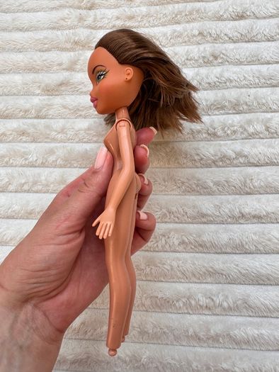 Bratz Doll Funk Out Fianna Original 1st Release The head creaks when it moves Used Please see photos