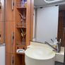 Motorhome - 5 berth Image 10