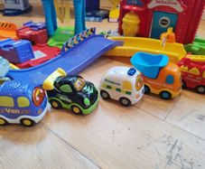 V-Tech Toot Toot cars