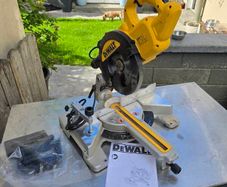 Dewalt Saw